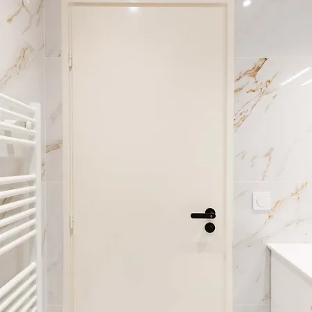 Quartier Carlton 3 Pieces Sud Avec Terrasse * Cannes